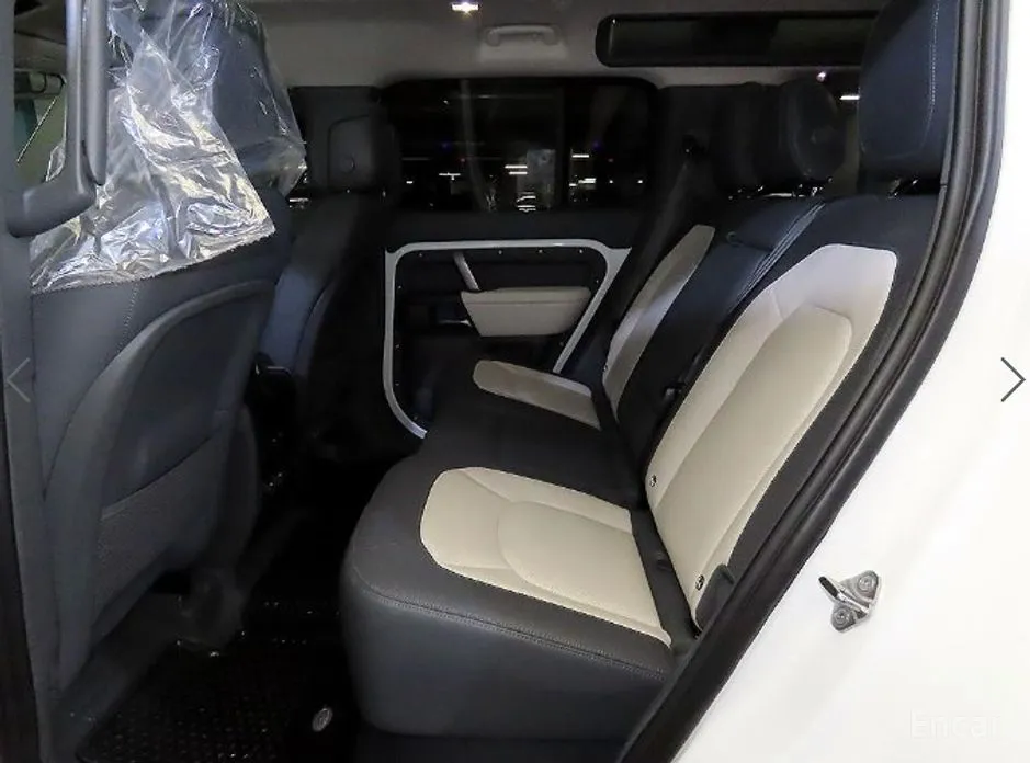 Land Rover Defender 2020 110 P300 X-Dynamic SE