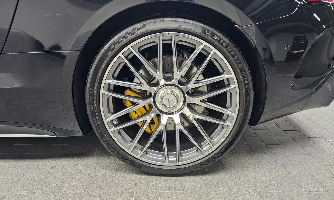 2025 Mercedes-Benz AMG GT