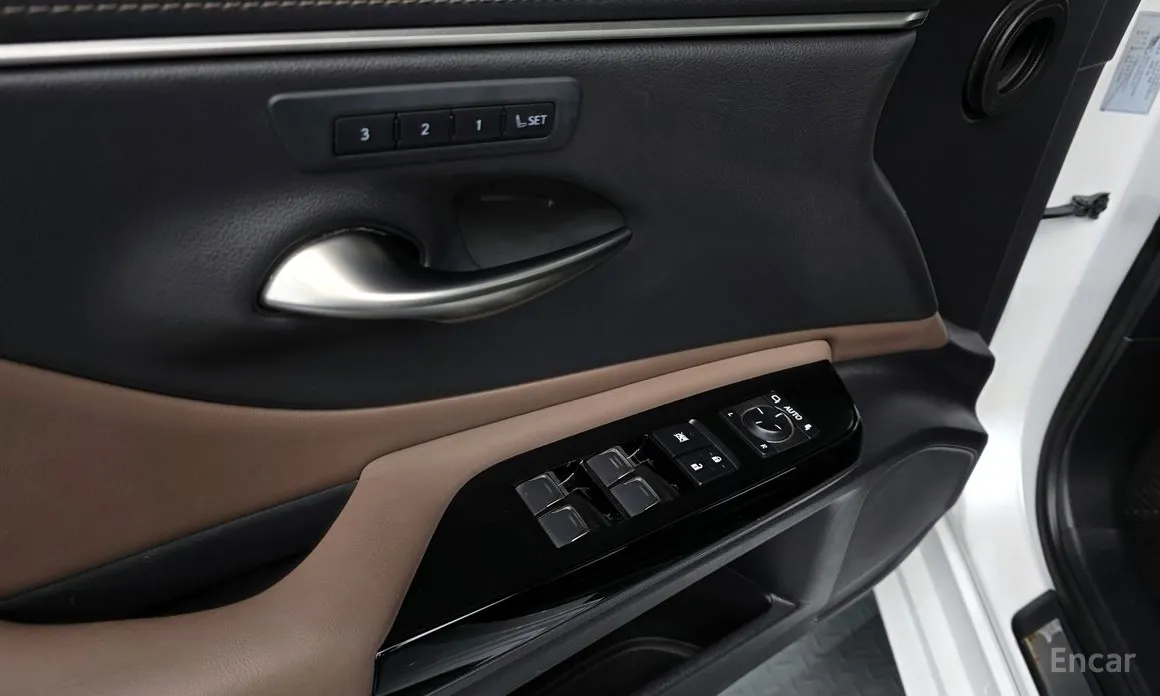 Lexus ES 2018 Luxury Plus