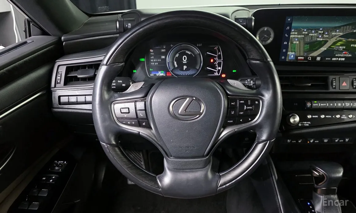 Lexus ES 2018 Luxury Plus