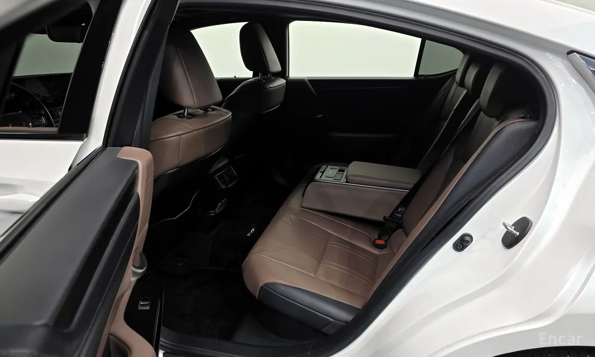 Lexus ES 2018 Luxury Plus