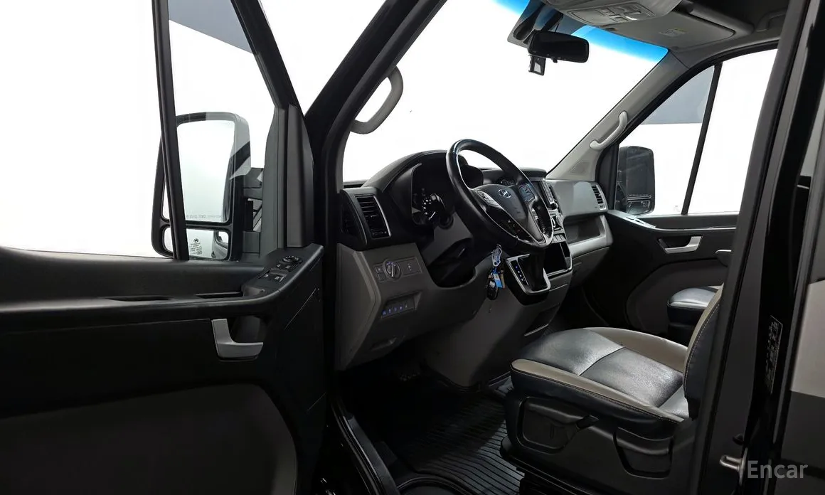 Hyundai Solati 2015 15-seater