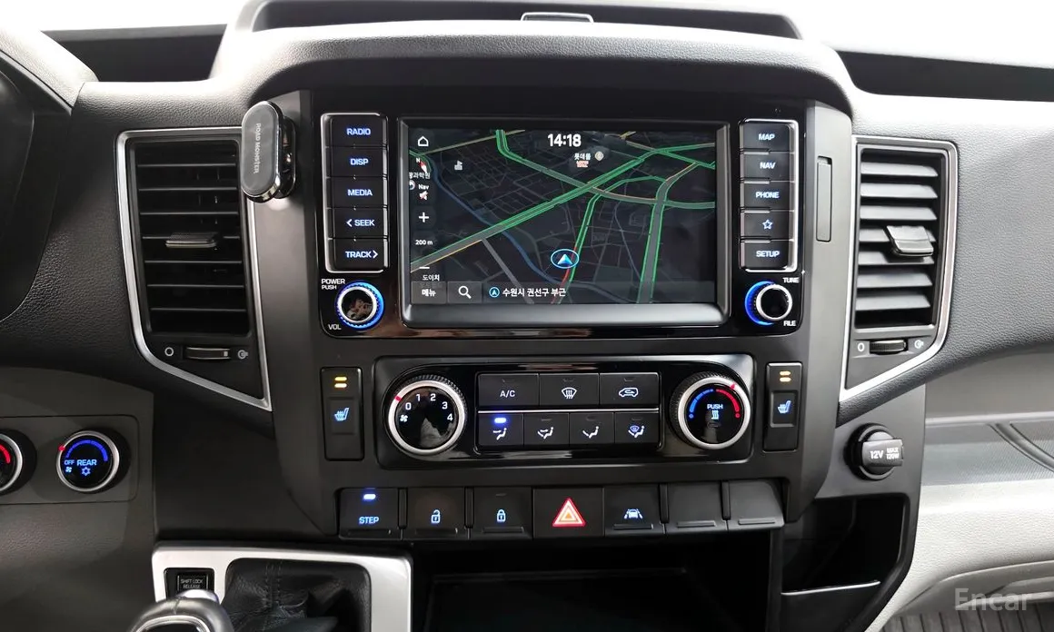 Hyundai Solati 2015 15-seater