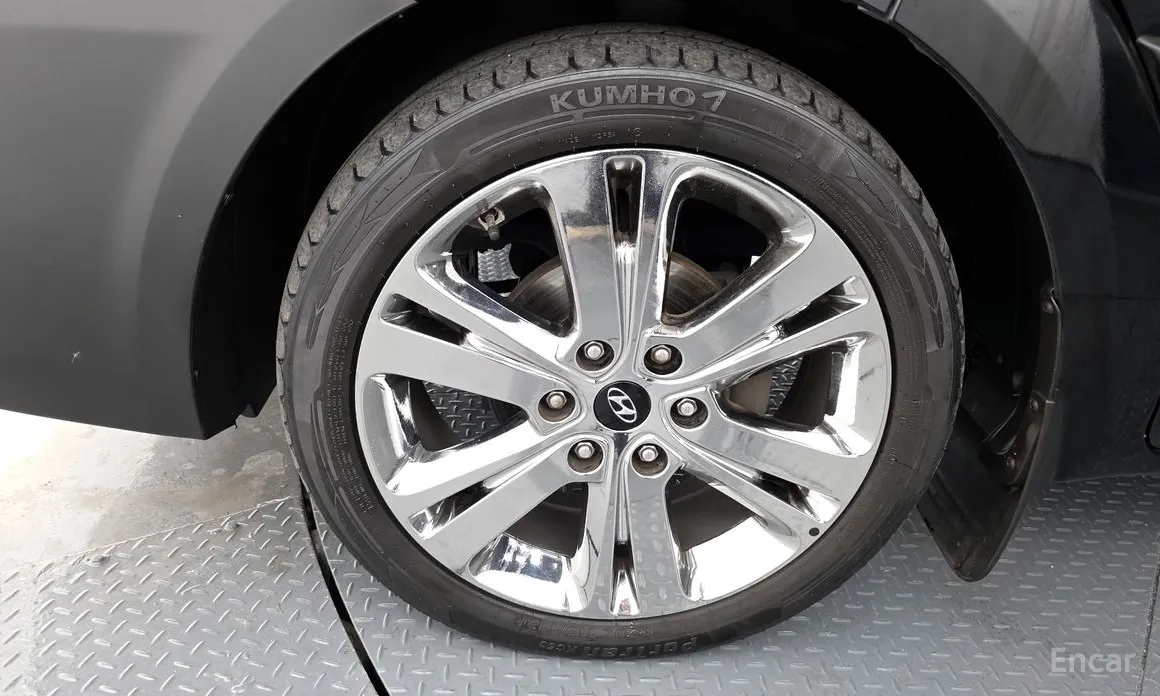 Hyundai Solati 2015 15-seater