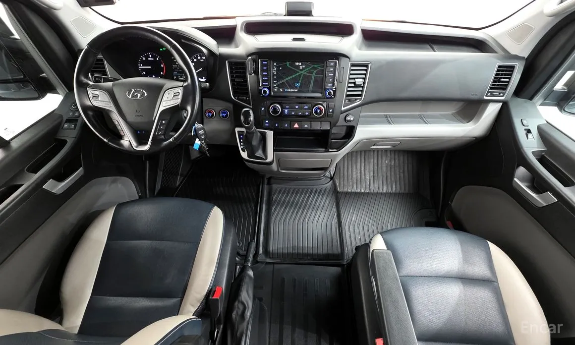 Hyundai Solati 2015 15-seater