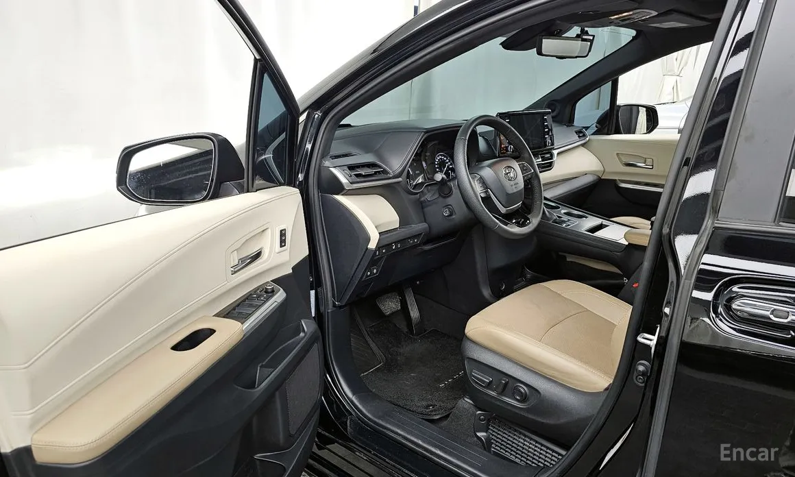 Toyota Sienna 2020 2.5 Hybrid 2WD