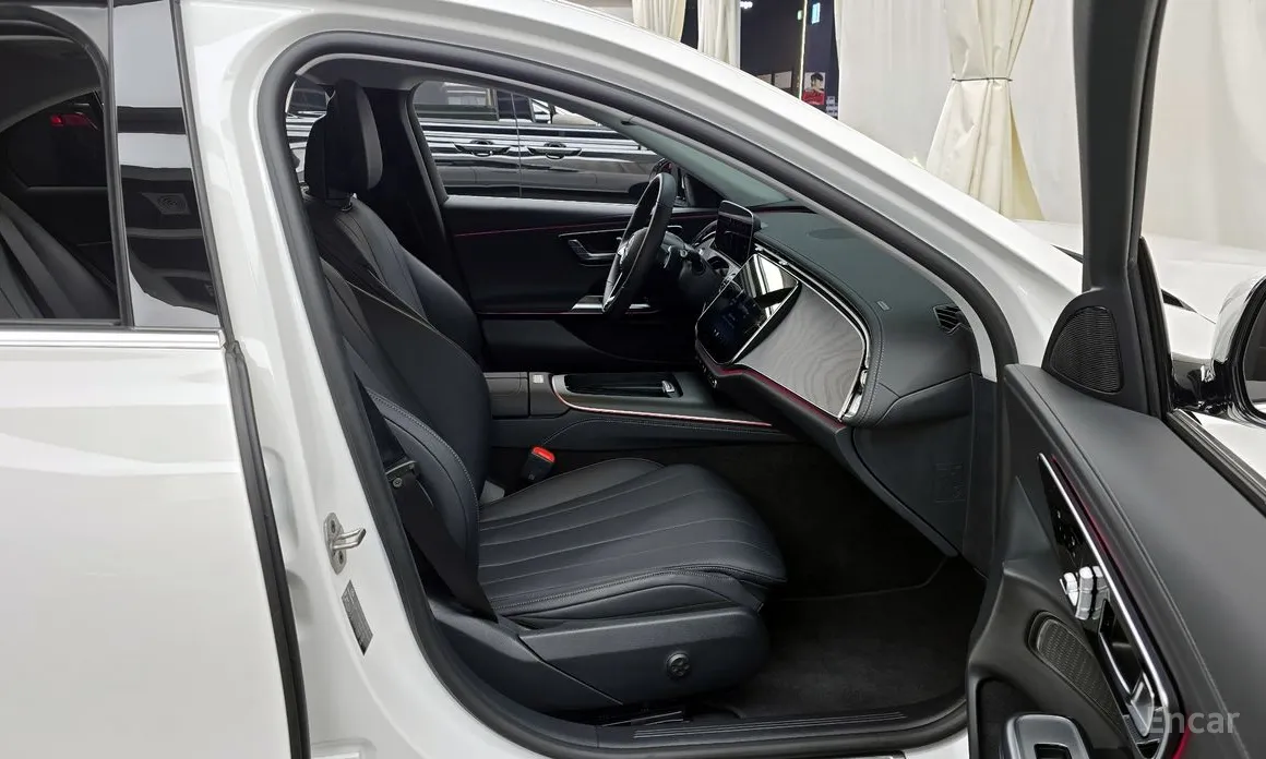 Mercedes-Benz E-Class 2024 E200 Avantgarde