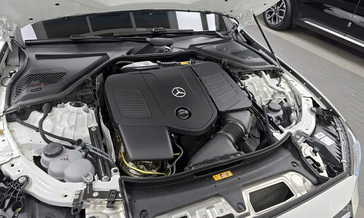 Mercedes-Benz E-Class 2024 E200 Avantgarde