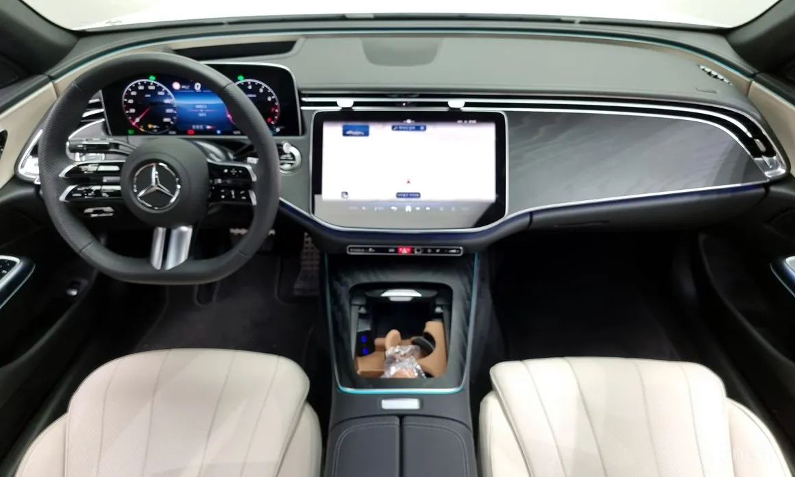 Mercedes-Benz E-Class 2024 E200 Avantgarde Limited