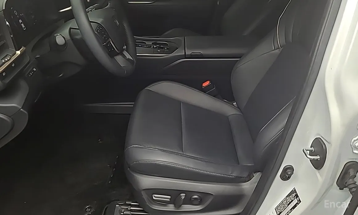 Toyota Crown 2023 2.5 4WD Hybrid