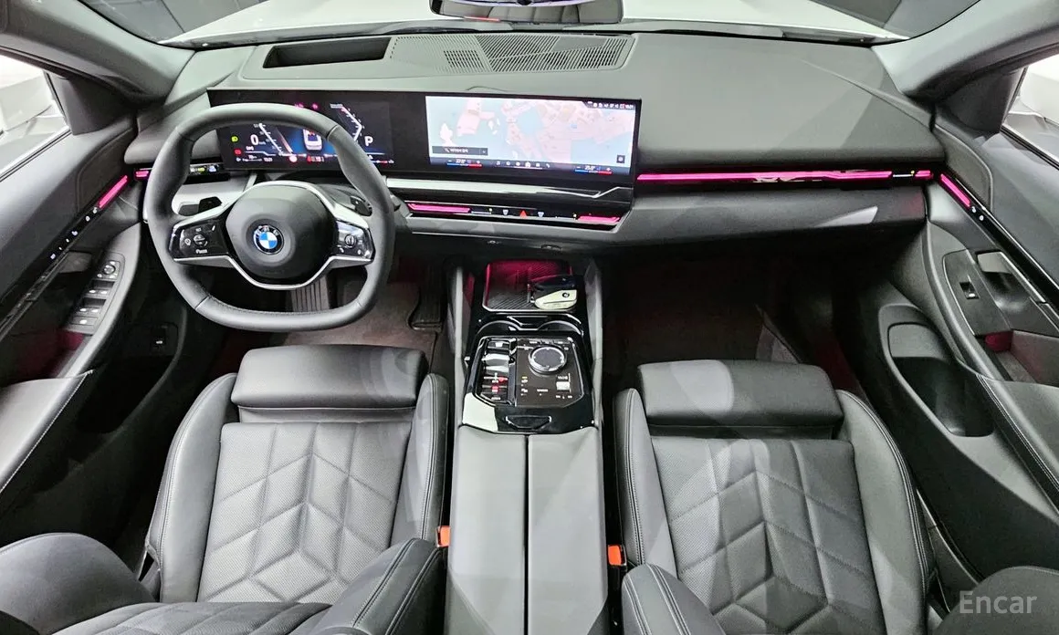 BMW 5 Series 2023 520i