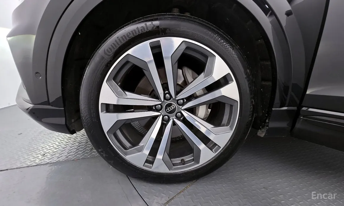 Audi Q8 2018 55 TFSI Quattro Premium