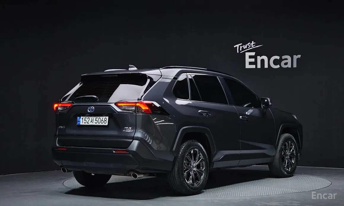 Toyota RAV4 2019 2.5 2WD Hybrid XLE