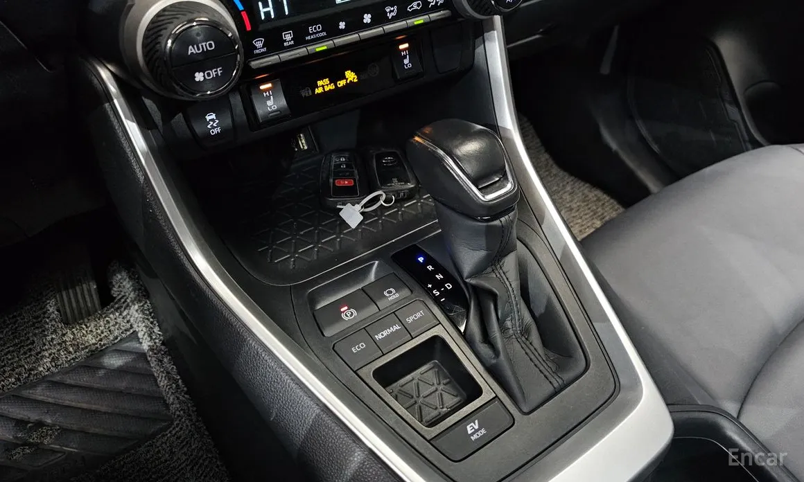 Toyota RAV4 2019 2.5 2WD Hybrid XLE