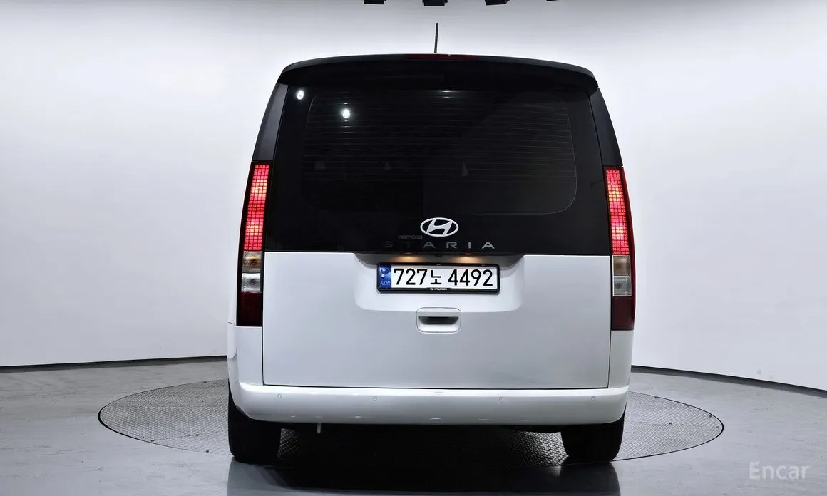 2021 Hyundai Staria