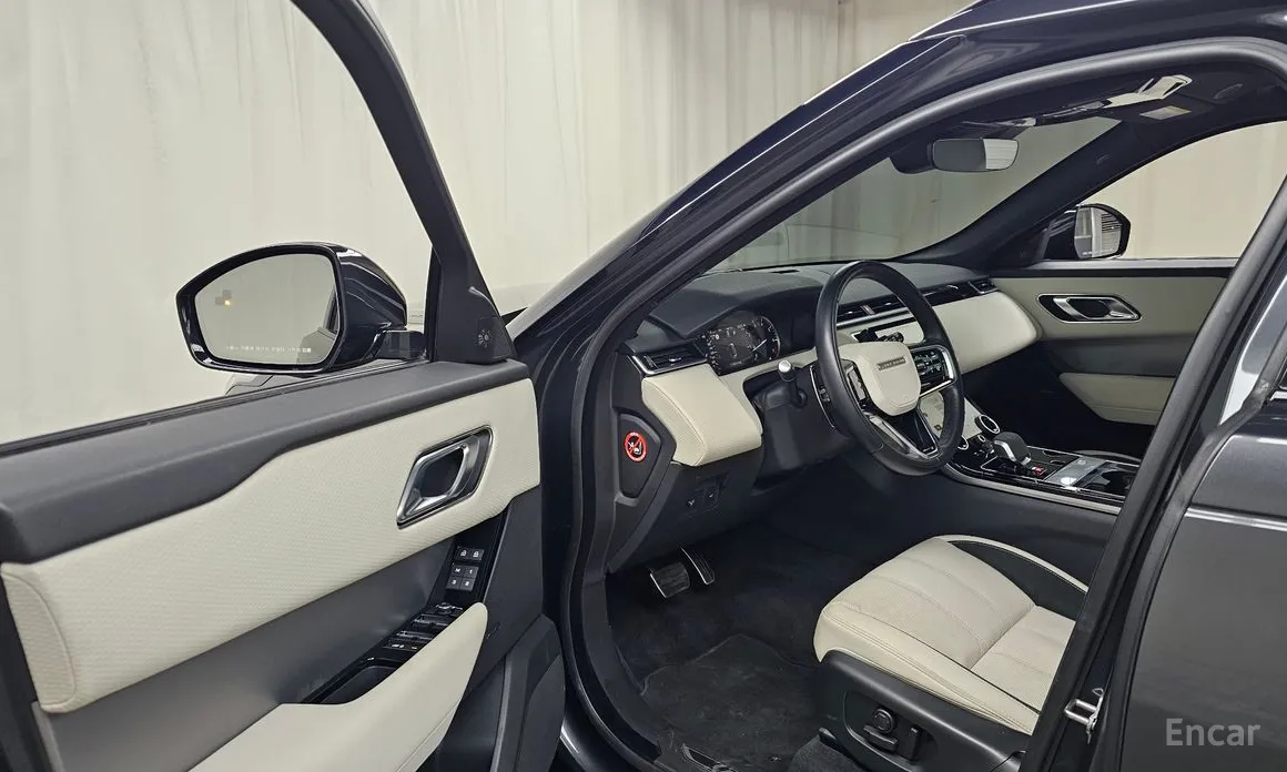 Land Rover Range Rover Velar 2017 2.0 P250 R-Dynamic SE