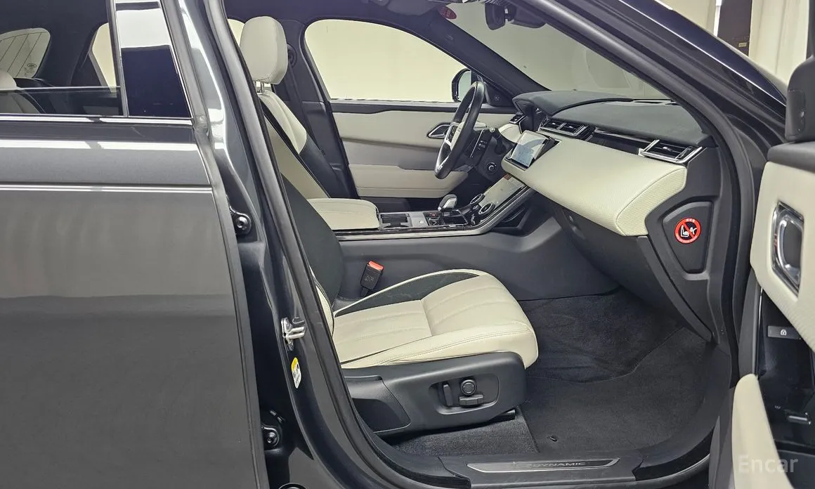 Land Rover Range Rover Velar 2017 2.0 P250 R-Dynamic SE