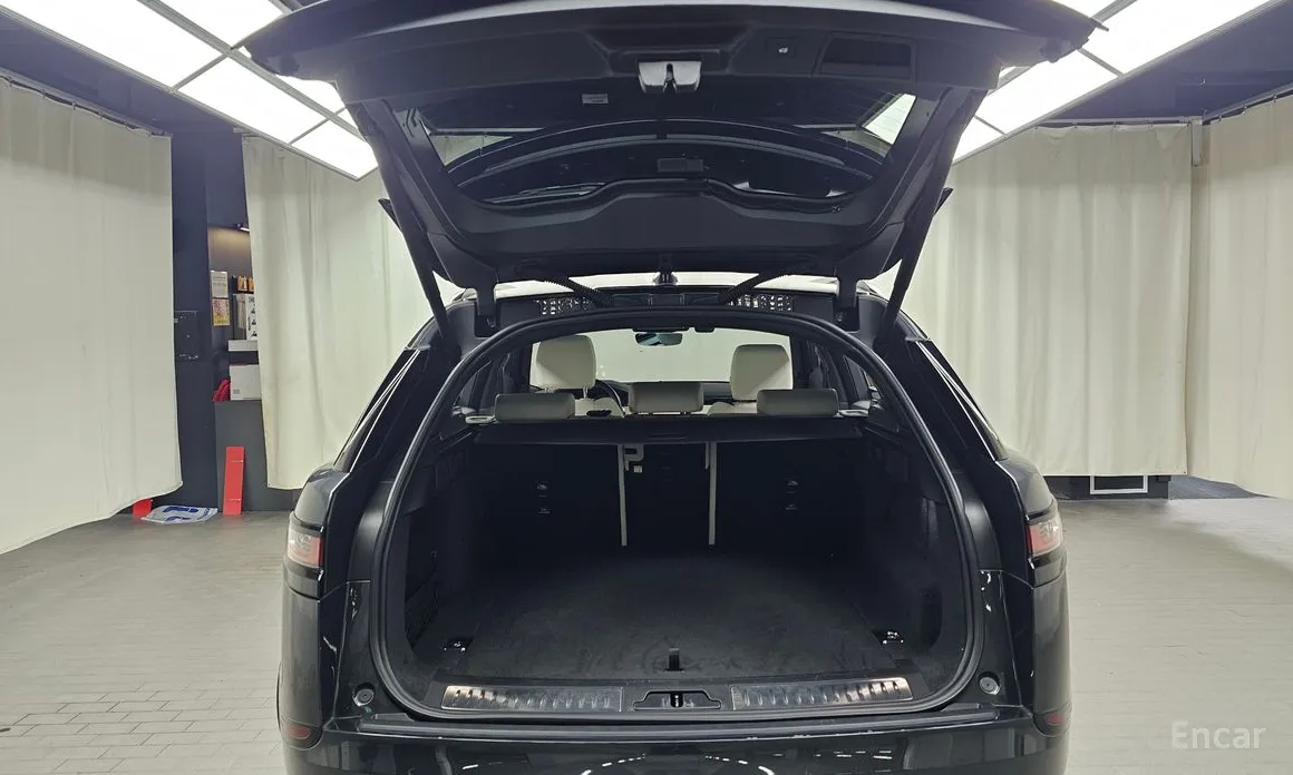 Land Rover Range Rover Velar 2017 2.0 P250 R-Dynamic SE