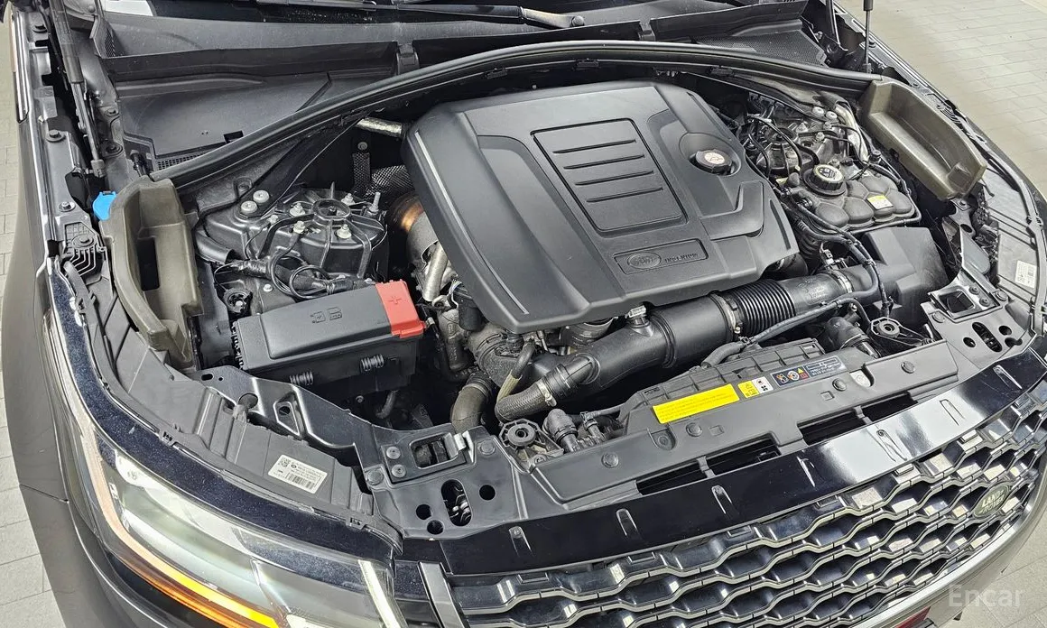 Land Rover Range Rover Velar 2017 2.0 P250 R-Dynamic SE