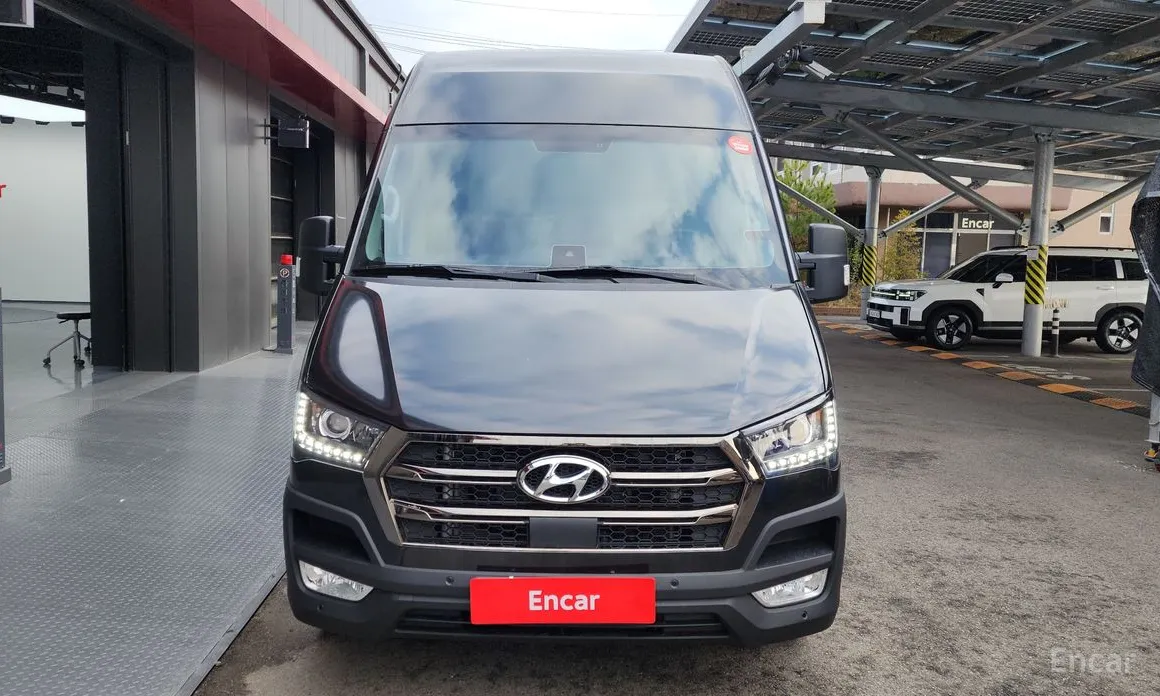 Hyundai Solati 2015 15-seater