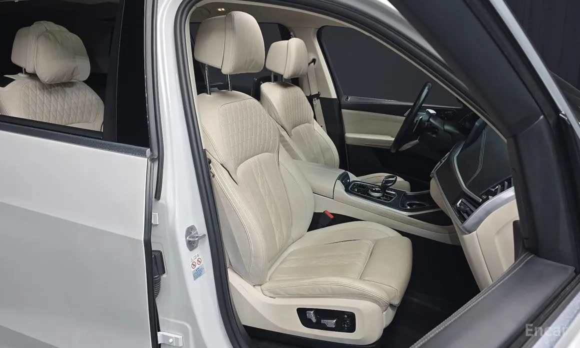 BMW X7 2019 xDrive 40i Design Pure Excellence 6-Seater