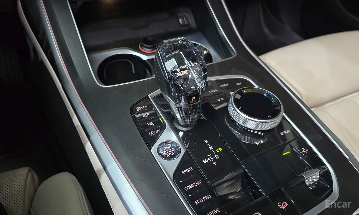 BMW X7 2019 xDrive 40i Design Pure Excellence 6-Seater