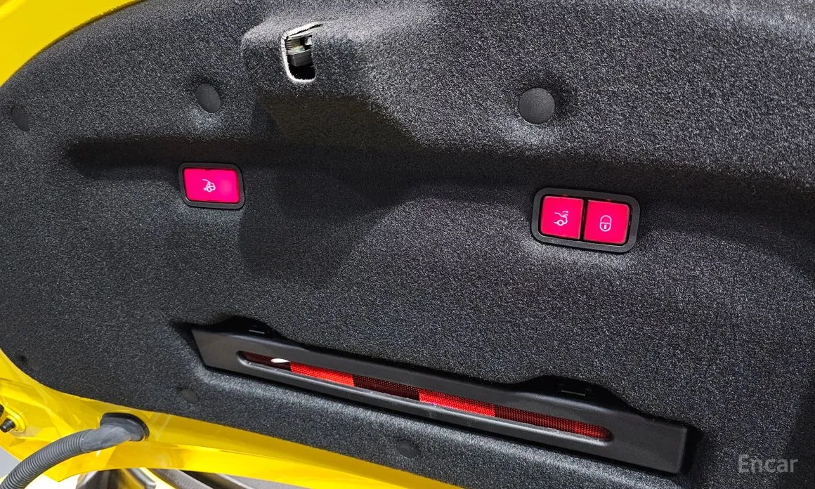 Mercedes-Benz SL-Class 2023 AMG SL63 4MATIC+