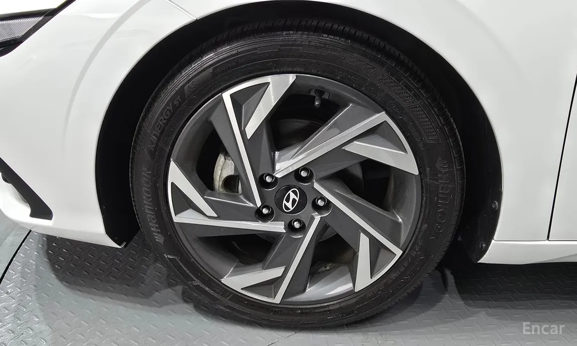 Hyundai Avante 2023 Modern