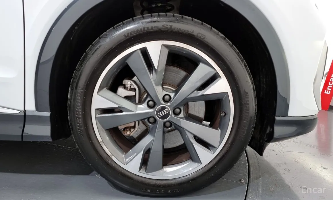 Audi Q4 e-tron 2022 40 Premium