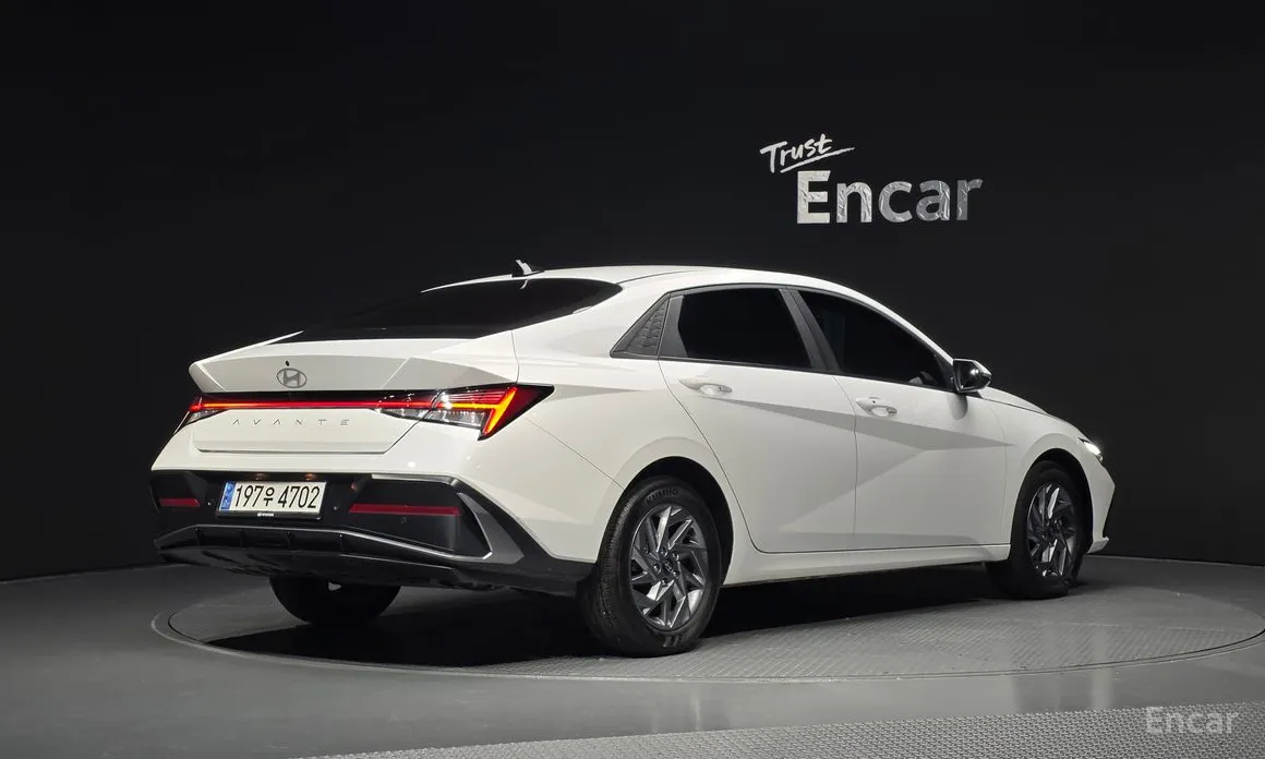 Hyundai Avante 2023 Modern