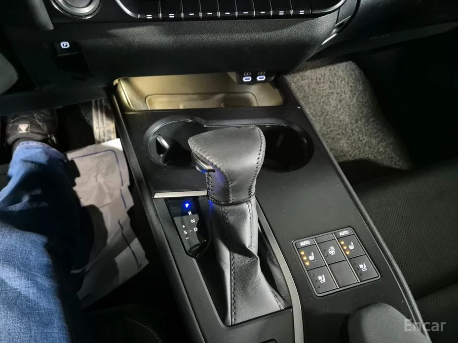 Lexus UX 2019 2.0 2WD