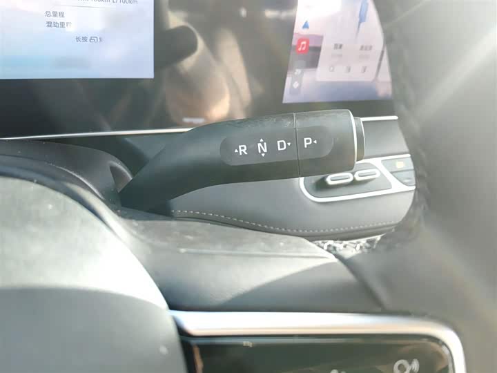 Roewe D7 2025 2025款 DMH 125km 世界冠军版