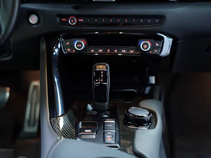 Toyota Supra 2021 2021款 GR SUPRA 3.0T 标准型