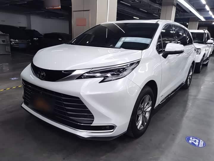 Toyota Sienna 2024 2024款 2.5L混动 四驱尊贵版