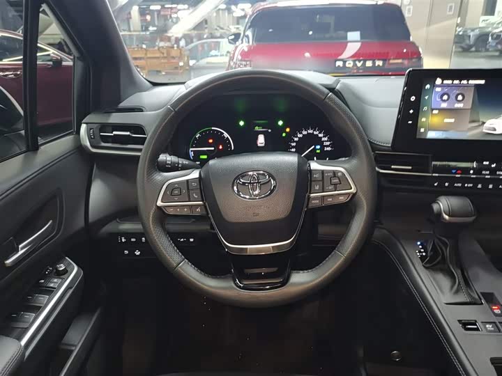 Toyota Sienna 2024 2024款 2.5L混动 四驱尊贵版