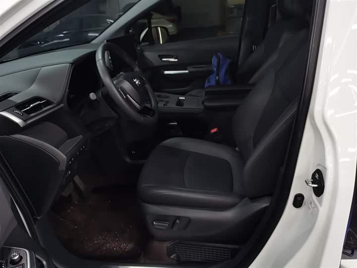 Toyota Sienna 2024 2024款 2.5L混动 四驱尊贵版