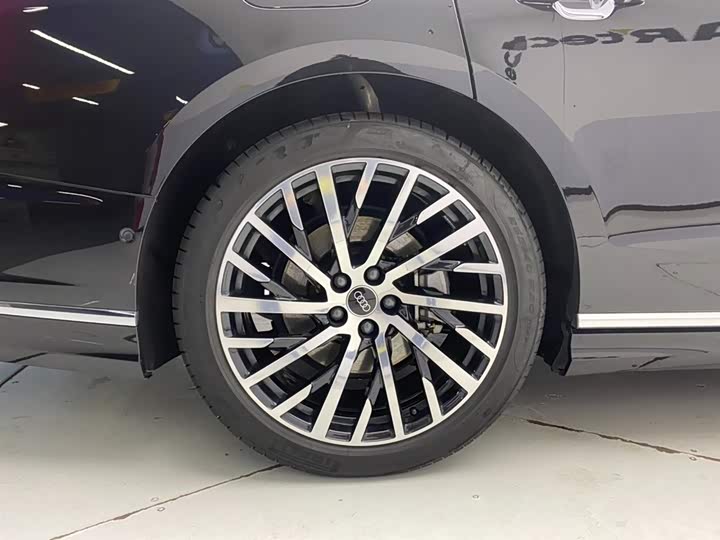 Audi A8 2024 2024款 A8L 50 TFSI quattro 臻选型