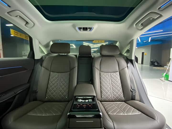 Audi A8 2024 2024款 A8L 50 TFSI quattro 臻选型