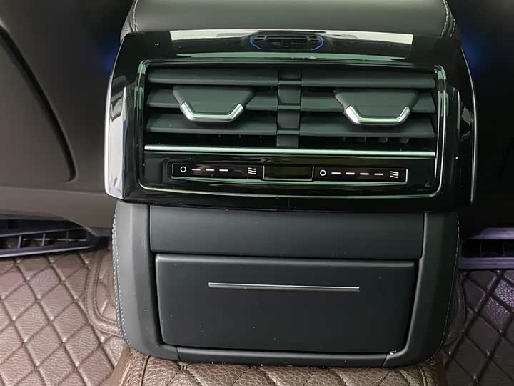 Audi A8 2024 2024款 A8L 50 TFSI quattro 臻选型