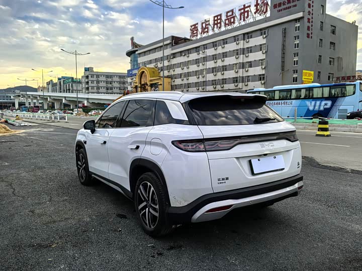 BYD Song L DM-i Hybrid 2025 2025款 智驾版 112km 超越型