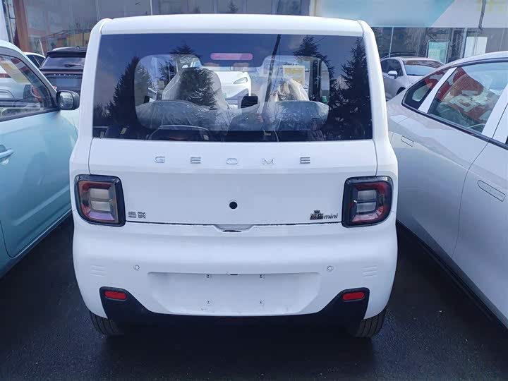 Geely Galaxy Panda Mini 2025 2025款 熊猫mini 210km 元气熊
