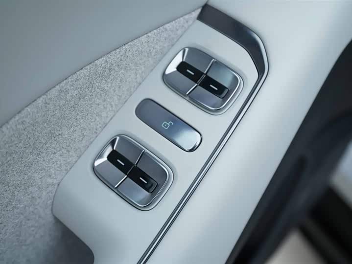 XPeng P7 2025 2025款 702 长续航 Ultra