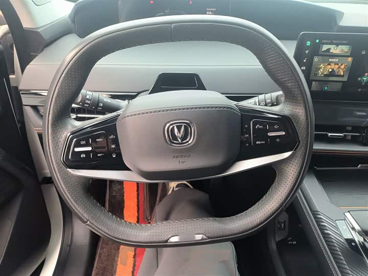 Changan UNI-K Hybrid 2022 2022款 蓝鲸iDD 130km 1.5T 尊贵型