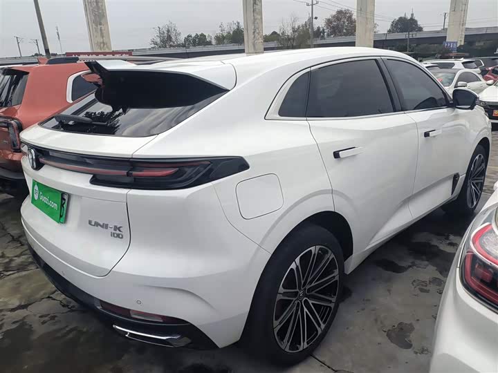 Changan UNI-K Hybrid 2022 2022款 蓝鲸iDD 130km 1.5T 尊贵型