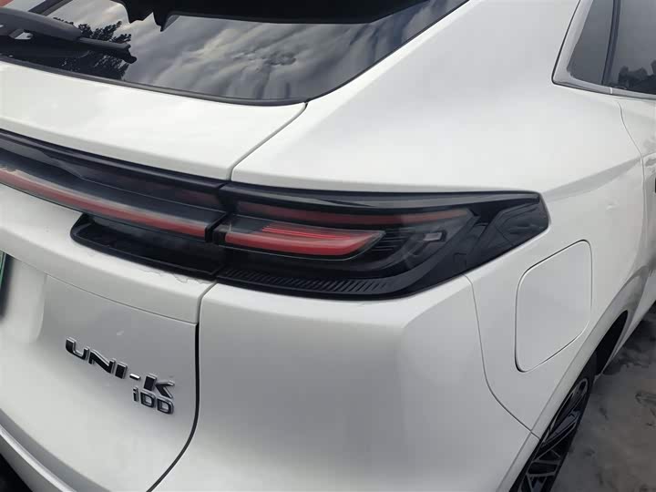 Changan UNI-K Hybrid 2022 2022款 蓝鲸iDD 130km 1.5T 尊贵型