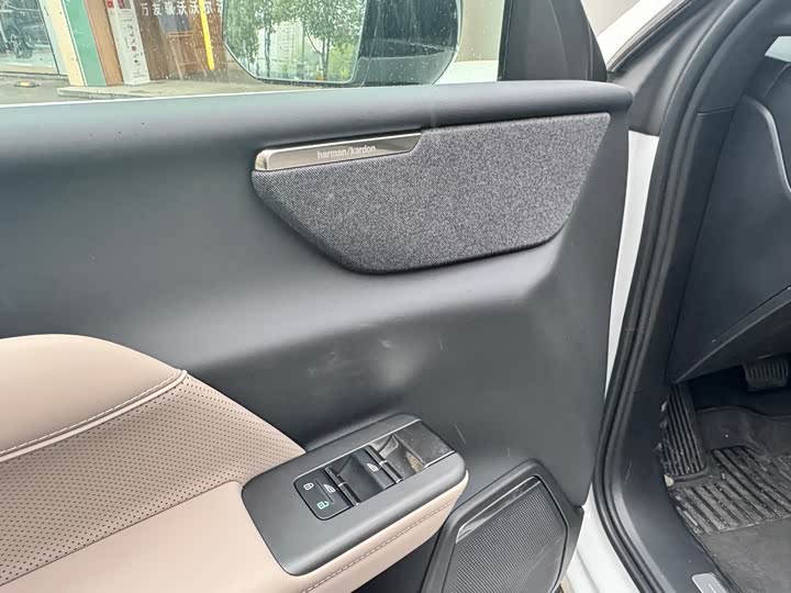 Volvo XC70 Hybrid 2026 2026款 四驱超长续航Plus