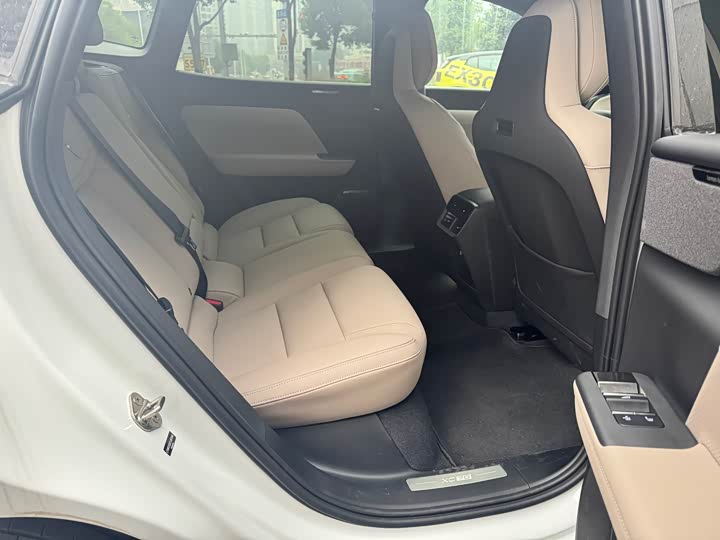 Volvo XC70 Hybrid 2026 2026款 四驱超长续航Plus