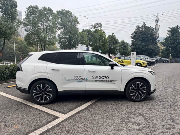 Volvo XC70 Hybrid 2026 2026款 四驱超长续航Plus