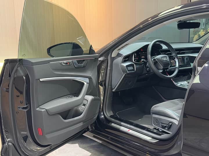 Audi A7L 2024 2024款 45TFSI S-line 筑梦型 流晶套装