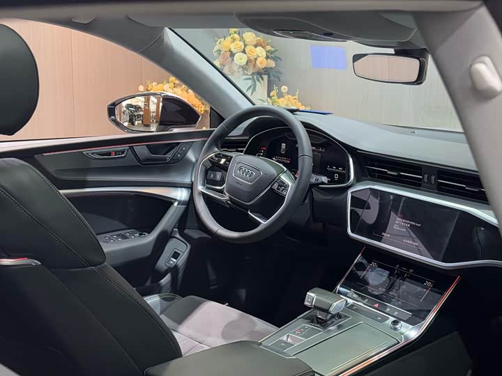 Audi A7L 2024 2024款 45TFSI S-line 筑梦型 流晶套装